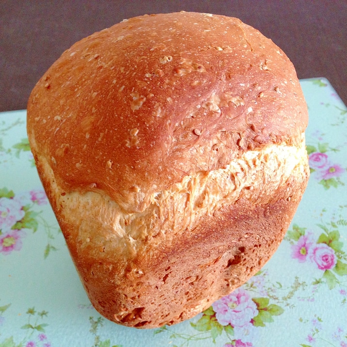 ホームベーカリーで☆白ごま食パン